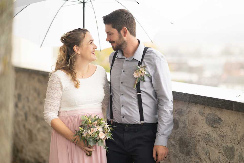 Anschneiden der Hochzeitstorte – Hochzeitsreportage